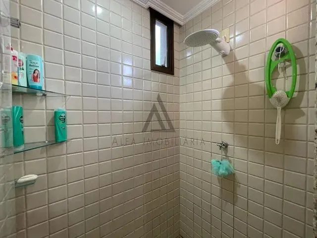 Imagem 3: Ed- Casa 4 Quartos com 3 Suíte Sendo Uma com Closet e Hidromassagem em Laranjeiras
