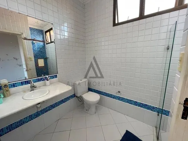 Imagem 5: Ed- Casa 4 Quartos com 3 Suíte Sendo Uma com Closet e Hidromassagem em Laranjeiras