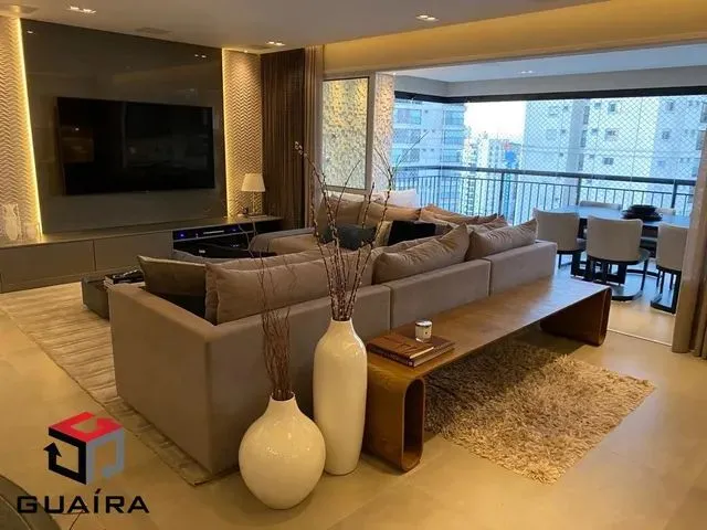 Imagem: O apartamento possui 3 Dormitórios, 3 Suítes, 5