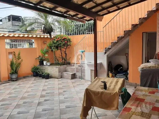 Imagem 1: Casa de Rua À Venda, 4 Quartos, 1 Suíte, 2 Vagas, Bento Ribeiro - Rio de Janeiro/Rj