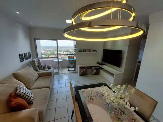Imagem: O apartamento possui 2 Dormitórios, 1 Suíte, 1 Banheiro,