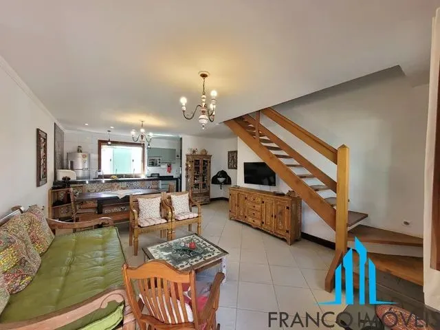 Imagem: Casa com 3 Quartos Sendo 3 Suites a Venda