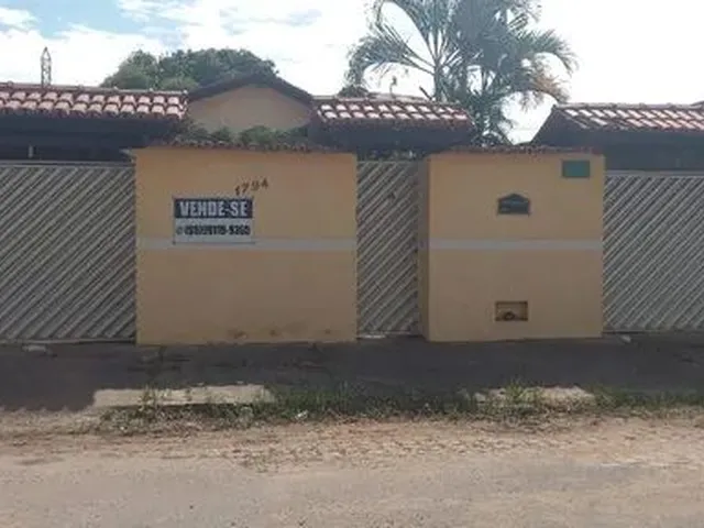 Imagem: Vende Se Uma Casa Apta a Financiamento no