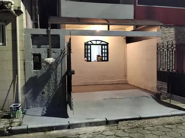 Imagem: Sobrado na Vila Natal Caminho Dois. Cubatão