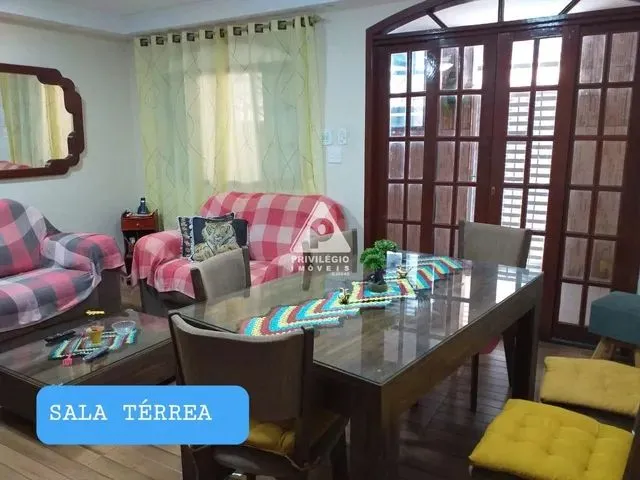 Imagem: Casa de Vila À Venda, 3 Quartos, 2 Suítes