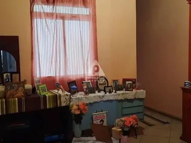 Imagem 3: Casa de Rua, 2 Quartos, 2 Salas, com Copa e Cozinha, Área de Serviço e Área Externa