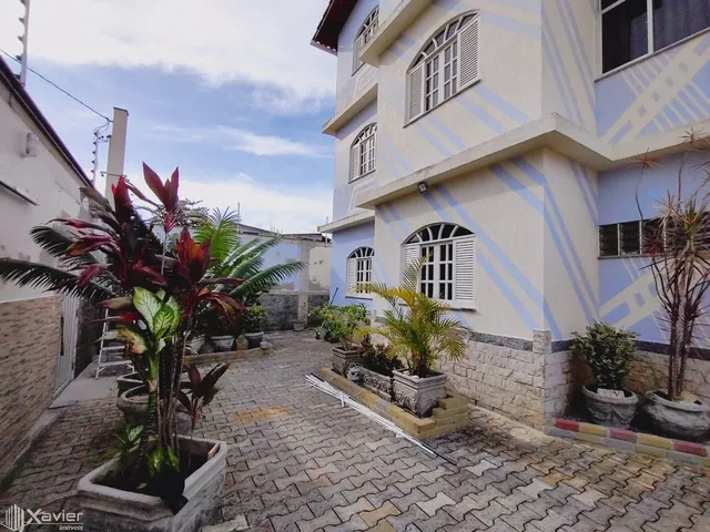 Imagem: Casa Tríplex com 6 Quartos À Venda em