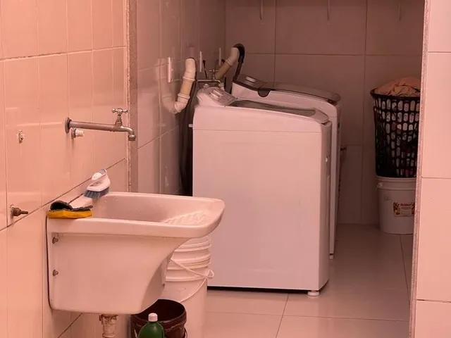 Imagem 3: Casa Duplex À Venda com 5 Quartos no Bairro Muquiçaba - Guarapari-Es