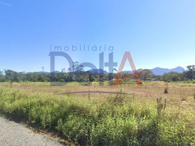 Imagem: O terreno possui 10.000m² de Área e está localizado em