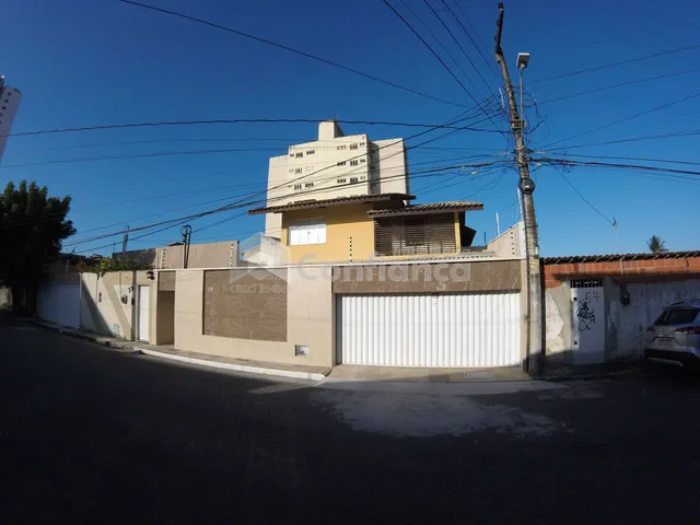 Imagem: A casa possui 5 Dormitórios, 5 Suítes, 5 Banheiros, 4
