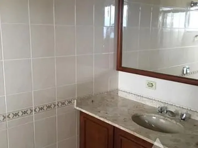 Imagem 11: Apartamento com 3 Quartos no Edifício Lyon - Bairro Centro em Ponta Grossa