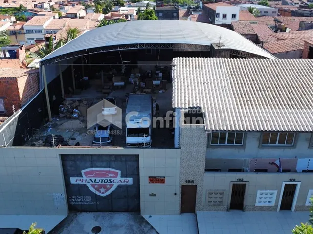 Imagem 1: Prédio Comercial com Galpão + Apartamentos á Venda no Quintino Cunha- Fortaleza/CE