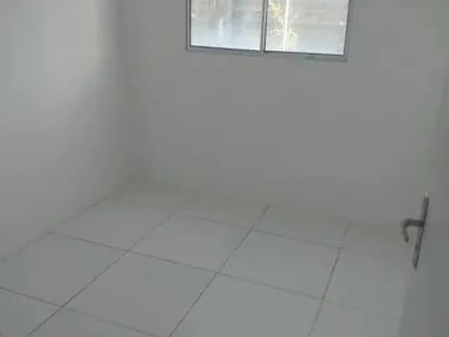 Imagem: O apartamento possui 2 Dormitórios, 1 Suíte, 1 Banheiro,