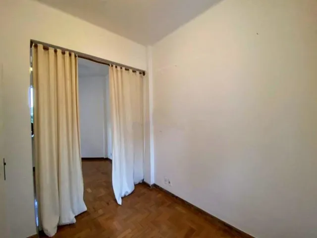 Imagem 2: Apartamento espaçoso e iluminado, com vista livre e planta flexível - Humaitá