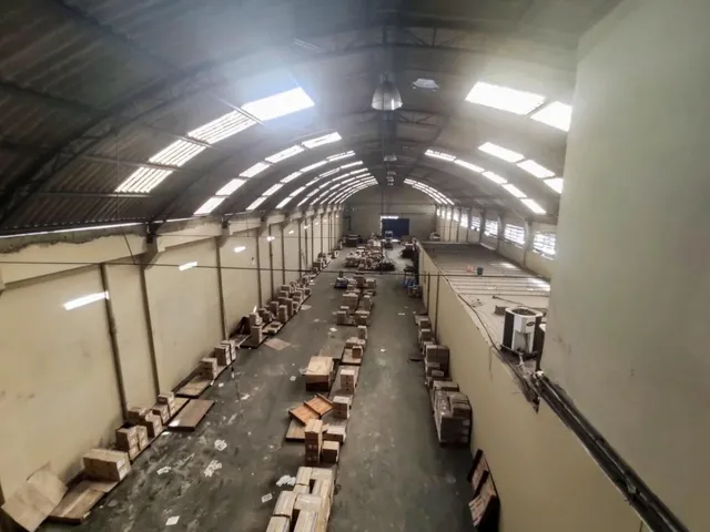 Imagem: Galpão Industrial Completo na Penha/RJ