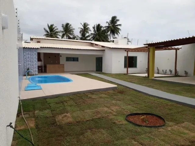 Imagem: Casa com Piscina Localizada no Bairro Mosqueiro