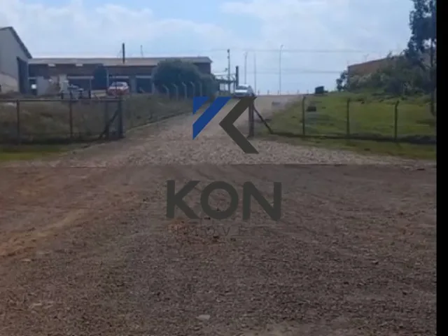 Imagem 3: Área de 6000 m² para pátio de estacionamento localizada em Guarapuava PR-"Parking lot