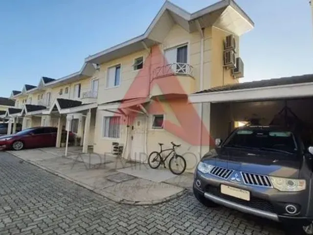 Imagem: A casa em condomínio possui 3 Dormitórios, 3 Banheiros, 2