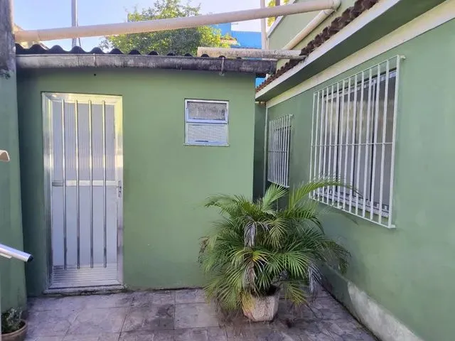 Imagem 2: Casa de 4 Quartos com Terraço em Nova Iguaçu