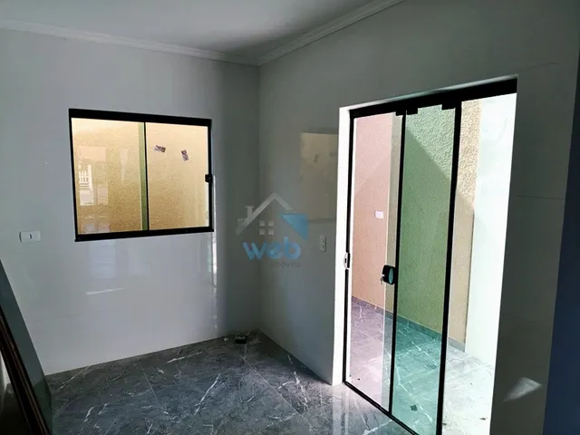 Imagem 4: Sobrado a venda na região do Vila Verde, com três quartos, sala, cozinha, banheiro
