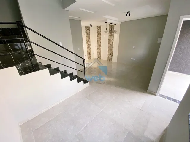 Imagem 5: Sobrado em condomínio no Bairro Campo de Santana, com três quartos, piso em