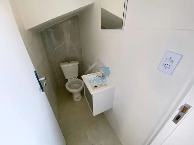 Imagem 8: Sobrado em condomínio no Bairro Campo de Santana, com três quartos, piso em
