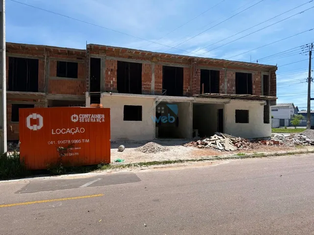 Imagem: Sobrados em construção, à venda no Bairro