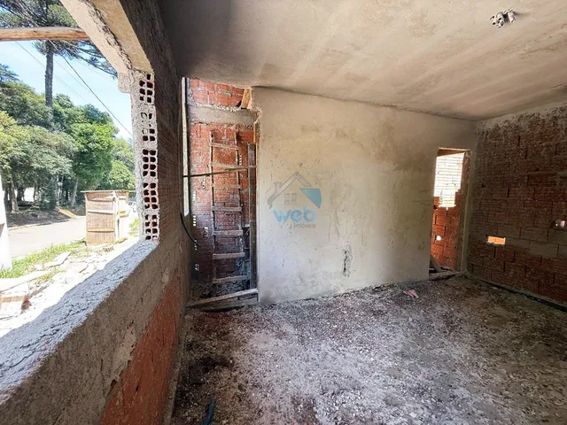 Imagem 8: Sobrados em construção, à venda no Bairro CIC, com três quartos, suite, sala