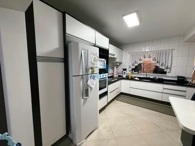 Imagem: Sobrados a venda com dois quartos mobiliado