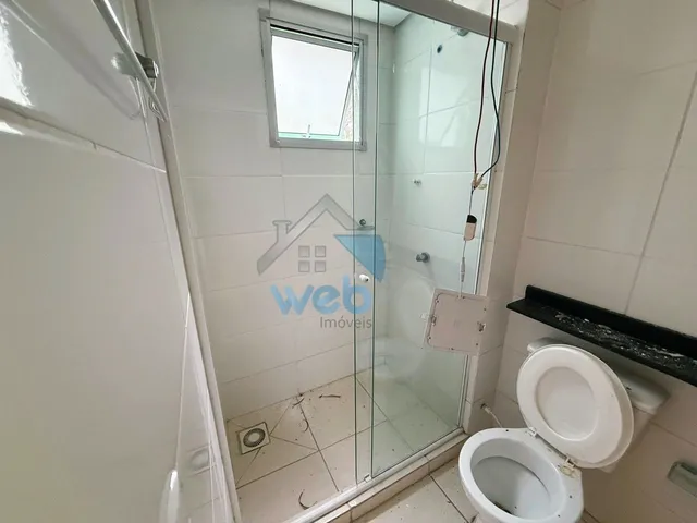 Imagem 12: Apartamento com dois quartos, sala ampla, laminados