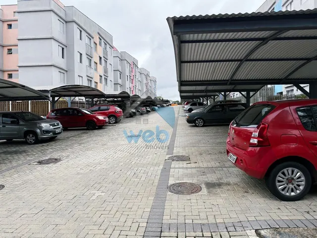 Imagem 8: Apartamento com dois quartos, sala ampla, laminados