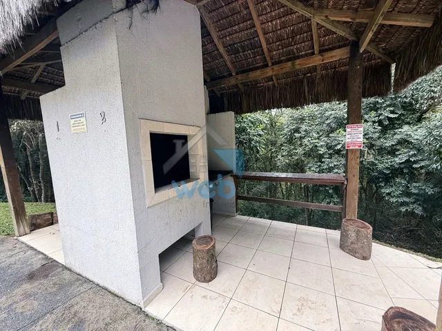Imagem 6: Apartamento com dois quartos, sala ampla, laminados