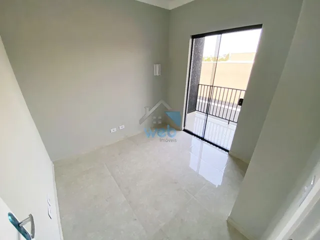 Imagem 14: Sobrado em condomínio no Bairro Campo de Santana, com três quartos, piso em