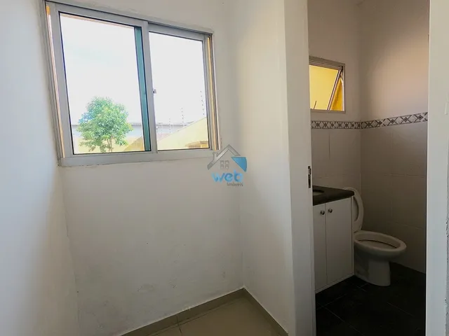 Imagem 6: Sobrado à venda no bairro Cajuru, com amplo terreno nos fundos, 03 quartos sendo uma