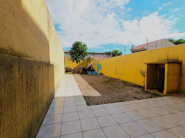 Imagem 4: Sobrado à venda no bairro Cajuru, com amplo terreno nos fundos, 03 quartos sendo uma