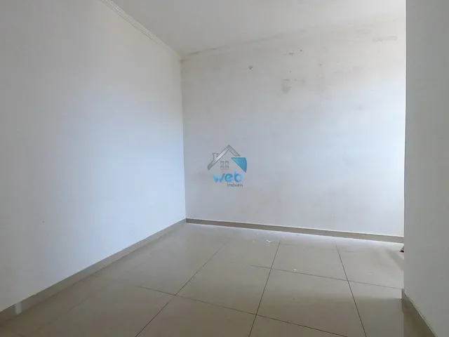 Imagem 9: Sobrado à venda no bairro Cajuru, com amplo terreno nos fundos, 03 quartos sendo uma