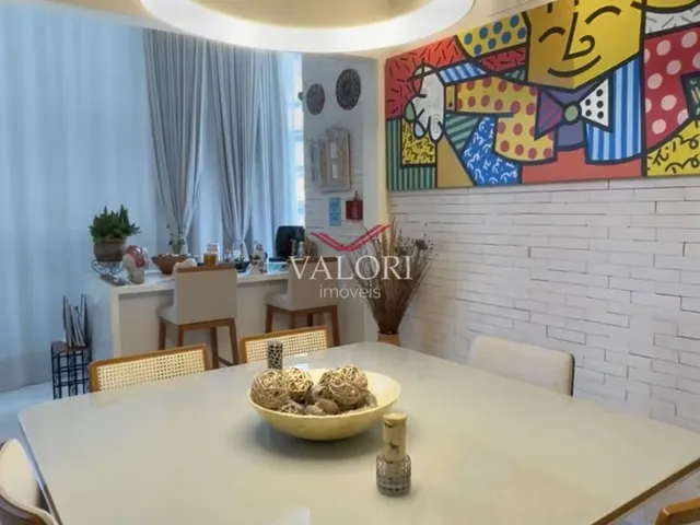 Imagem: O apartamento possui 3 Dormitórios, 2 Suítes, 3