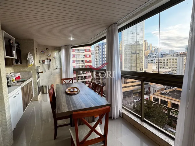 Imagem: O apartamento possui 4 Dormitórios, 2 Suítes, 3