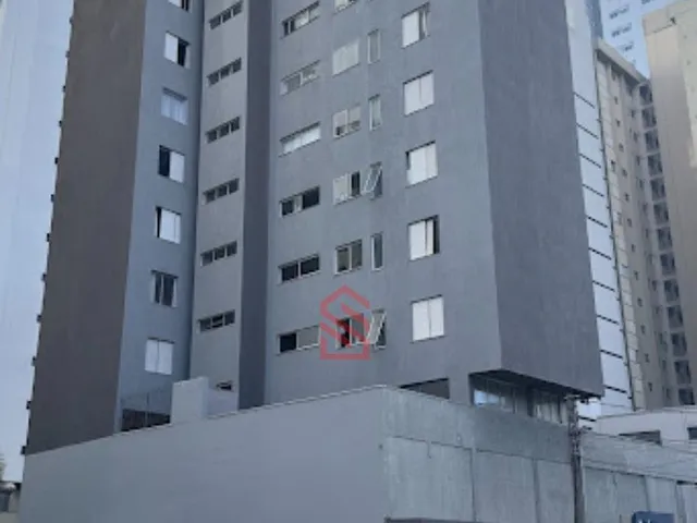 Imagem 1: Apartamento à venda frente ao Shopping Curitiba: 2 quartos, 2 salas, 2 banheiros, 1 vaga