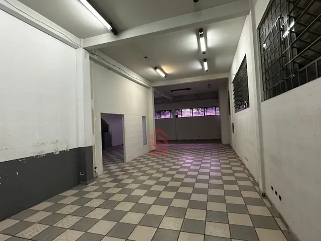 Imagem 9: Imóvel comercial para locação em Curitiba-PR, bairro Hauer, 20 salas e 2.100,00 m² de