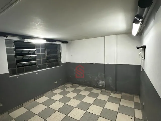 Imagem 4: Imóvel comercial para locação em Curitiba-PR, bairro Hauer, 20 salas e 2.100,00 m² de