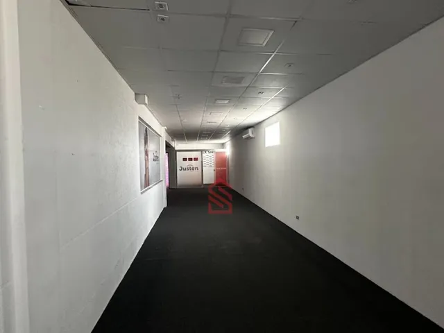 Imagem 3: Imóvel comercial para locação em Curitiba-PR, bairro Hauer, 20 salas e 2.100,00 m² de