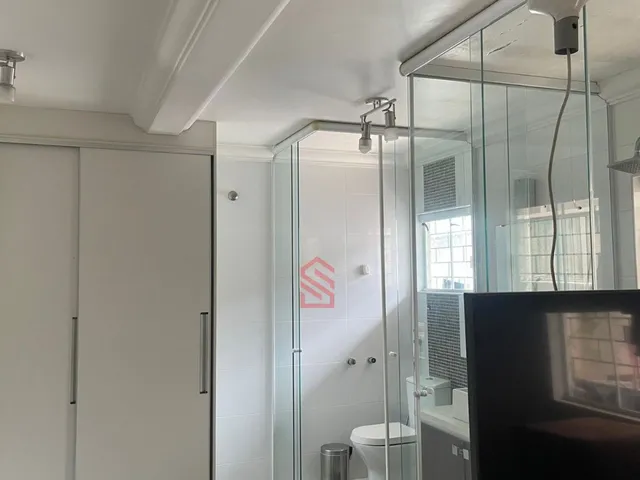 Imagem 10: Residência de 4 quartos e 2 suítes no bairro Orleans, Curitiba-PR: 300 m², 2 salas, 4