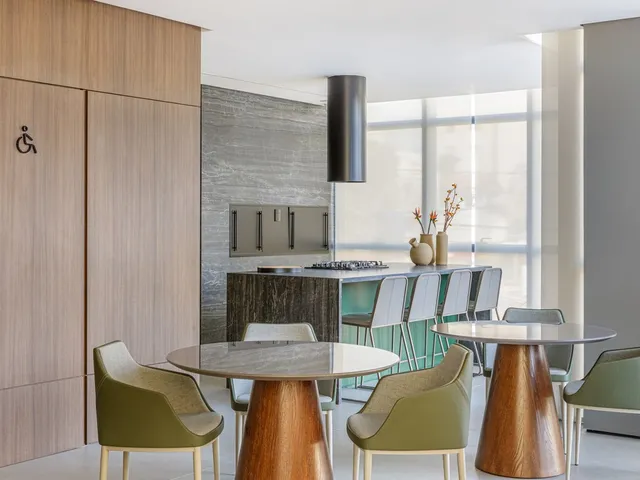 Imagem 13: Apartamento de Luxo no Centro de Curitiba-Pr: 2 Suítes, 2 Vagas de Garagem, 123,62 M²