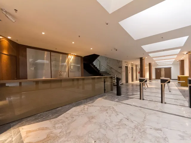 Imagem 3: Imóvel Comercial em Condomínio no Centro de Curitiba-PR: 939,17m², 10 Banheiros