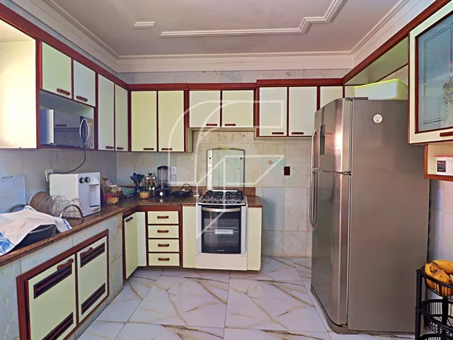 Imagem 12: Casa Duplex à venda, 5 quartos, lazer completo, 2 suítes, 3 salas, a poucos minutos da
