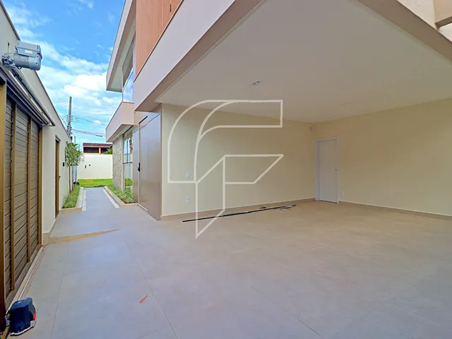 Imagem 2: Imperdível Casa a venda em Guarapari-ES com 4 quartos, 1 suíte, 1 sala, 4 banheiros, 2