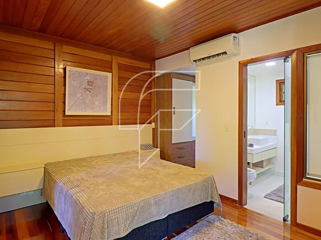 Imagem 3: Casa rustica com 4 apartamentos /8 Quartos em condomínio fechado em Buenos Aires