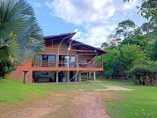 Imagem: Casa a venda com 4 quartos em condomínio