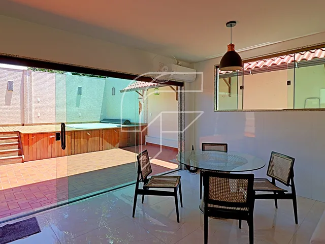 Imagem 12: Casa Duplex de 3 suítes à venda, acabamento de alto padrão, quintal e área gourmet